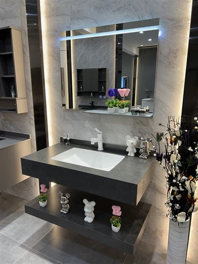 Teksturali hammom uchun shifer shkafi